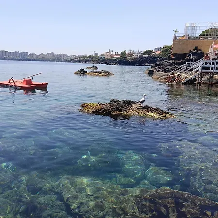 Casa vacanze Spacious Entire - Sicilian Design - By Sea With Garden & Parking Aci Castello